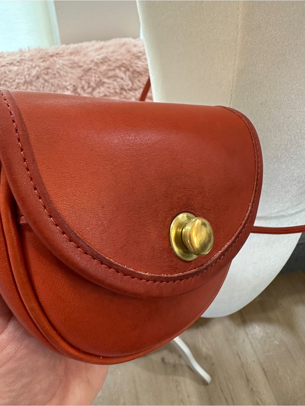 Vintage Coach Orange Small Half Moon Crossbody Bag Gold Hardware Style K4G‑9826 - Picture 3 of 8